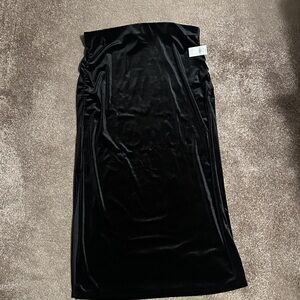 Black velvet maxi skirt - Size L - NWT! Slit on one side - lined inside